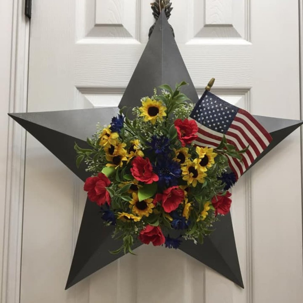 Patriotic Silver Star Door Hanger/Wreath